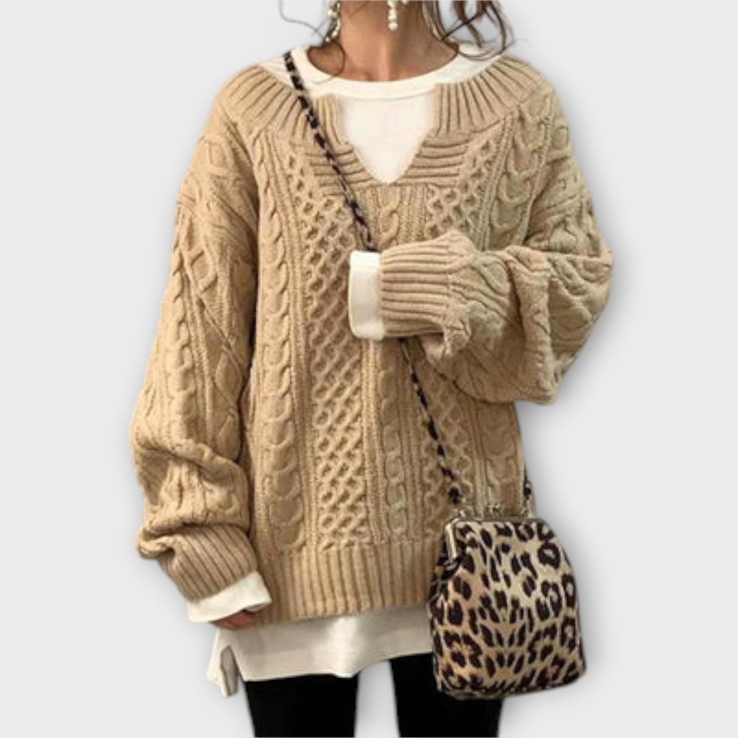 Lili - Oversized Knit Sweater with Cable Pattern