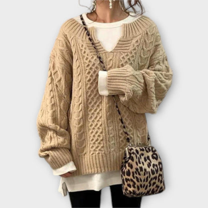 Lili - Oversized Knit Sweater with Cable Pattern
